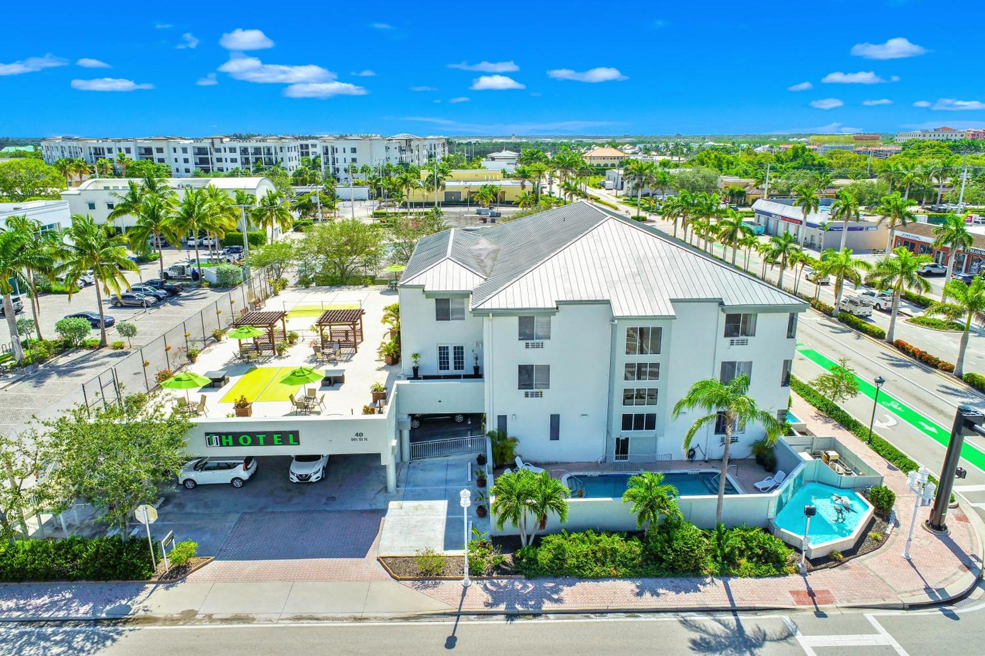 Naples Park Central Hotel Exterior foto