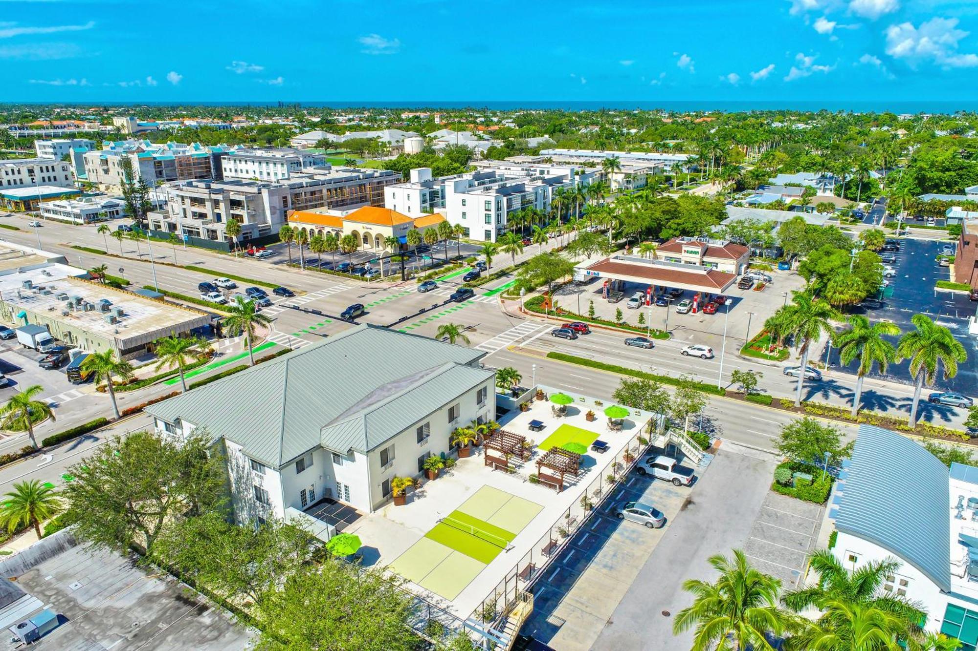 Naples Park Central Hotel Exterior foto