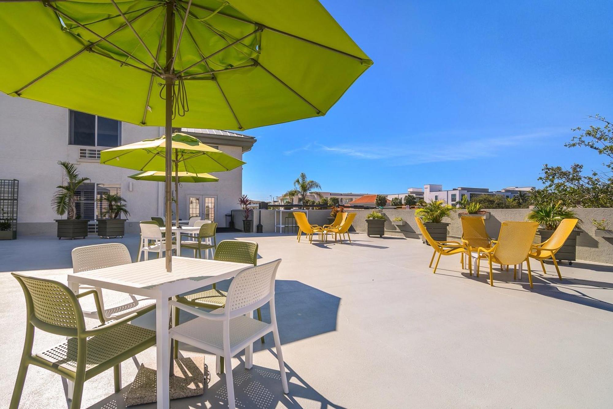 Naples Park Central Hotel Exterior foto