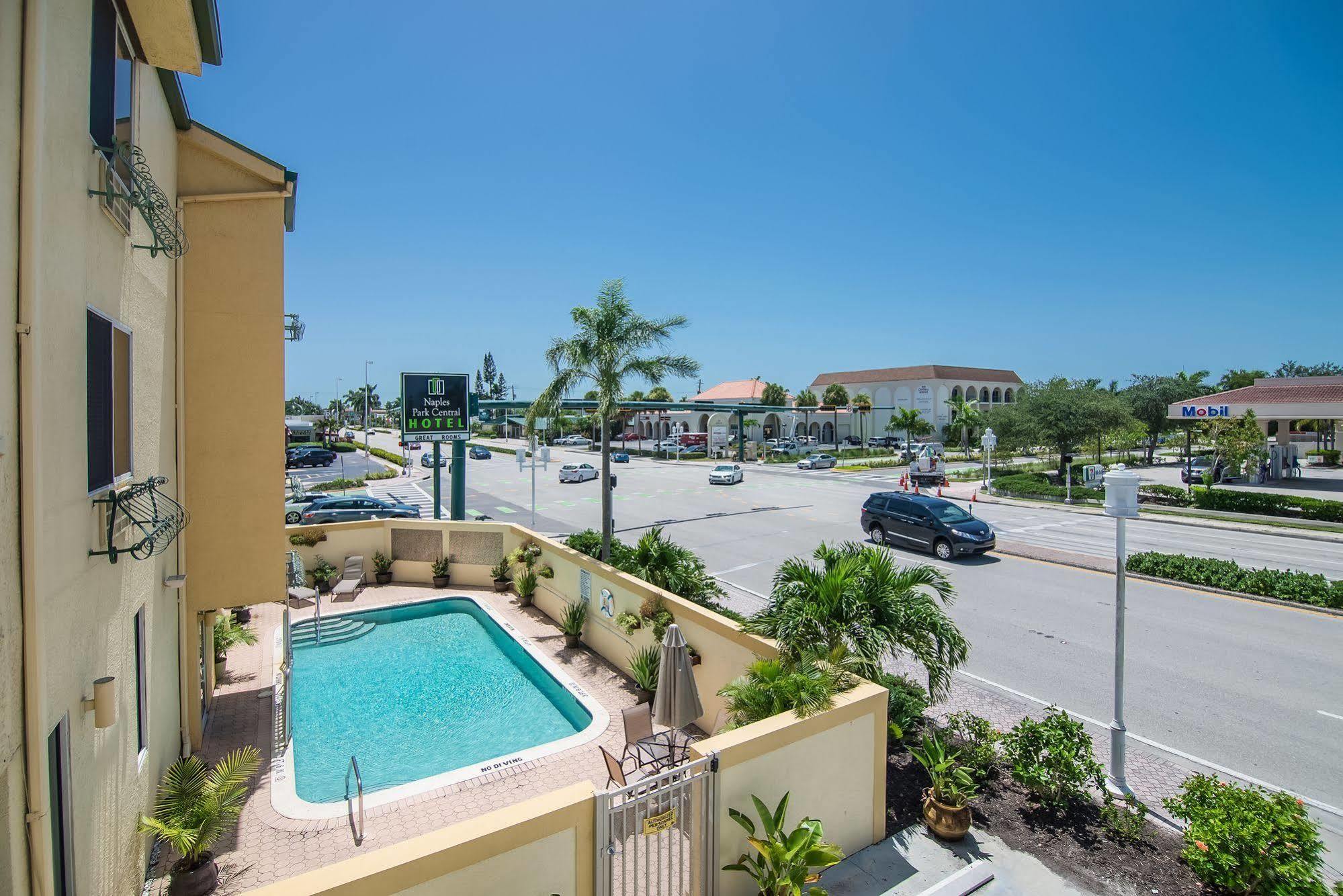 Naples Park Central Hotel Exterior foto