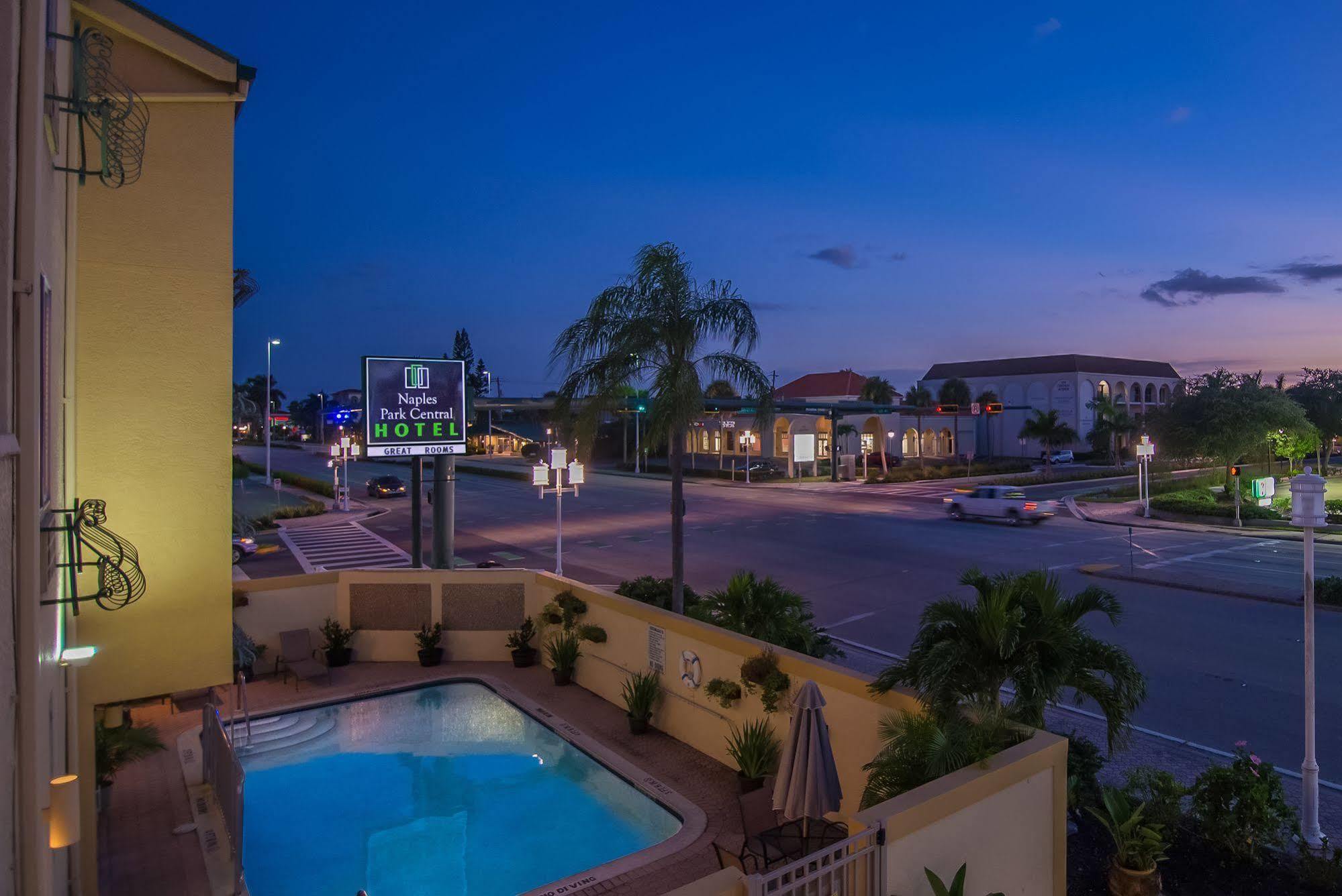 Naples Park Central Hotel Exterior foto