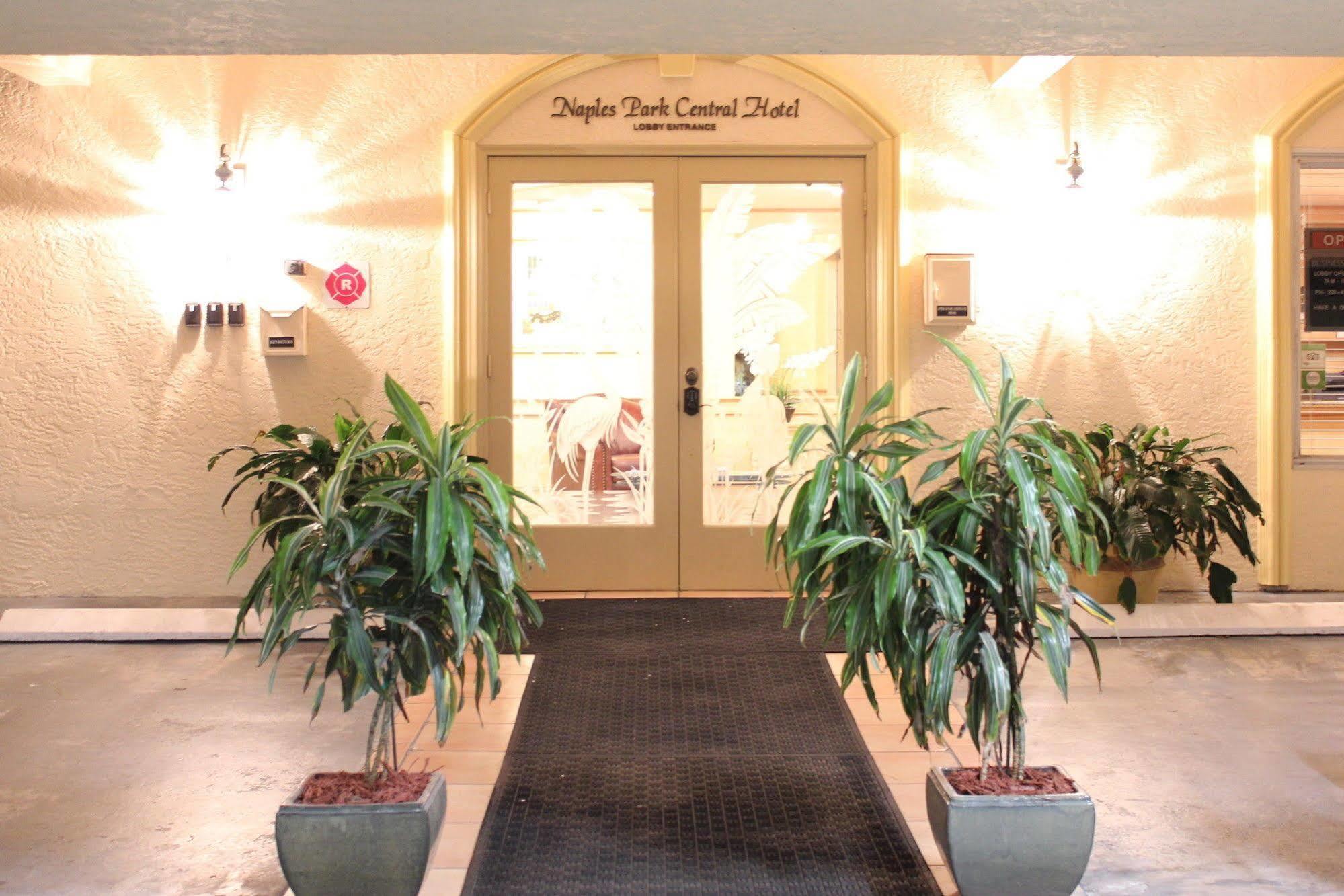 Naples Park Central Hotel Exterior foto