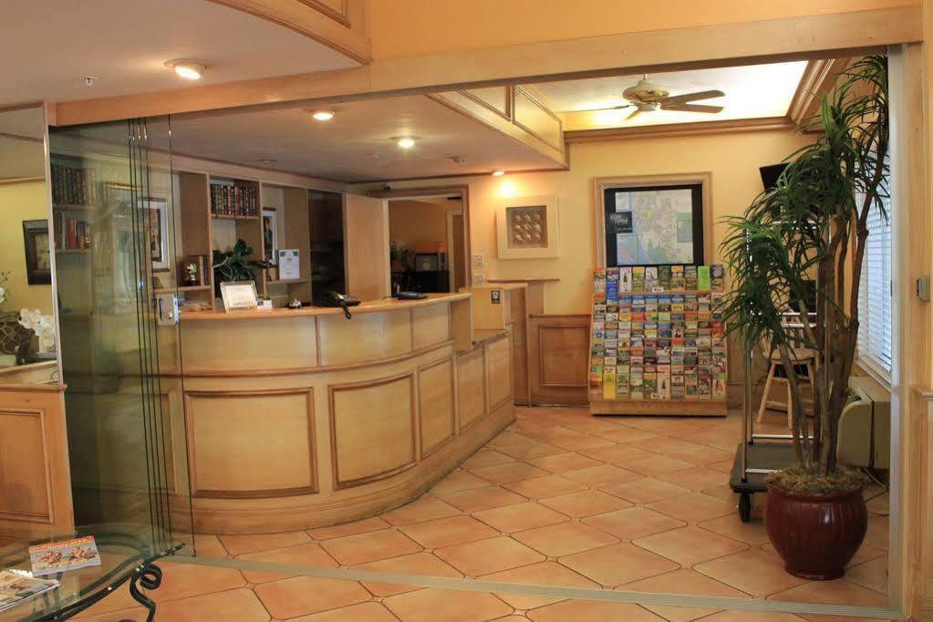 Naples Park Central Hotel Exterior foto